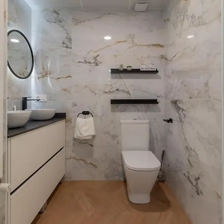 In The Center Апартаменти